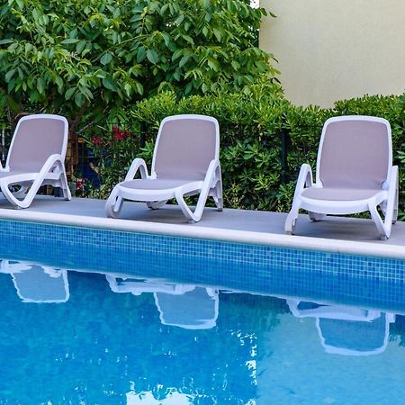 Seka Apartments With A Pool Kaštela Extérieur photo