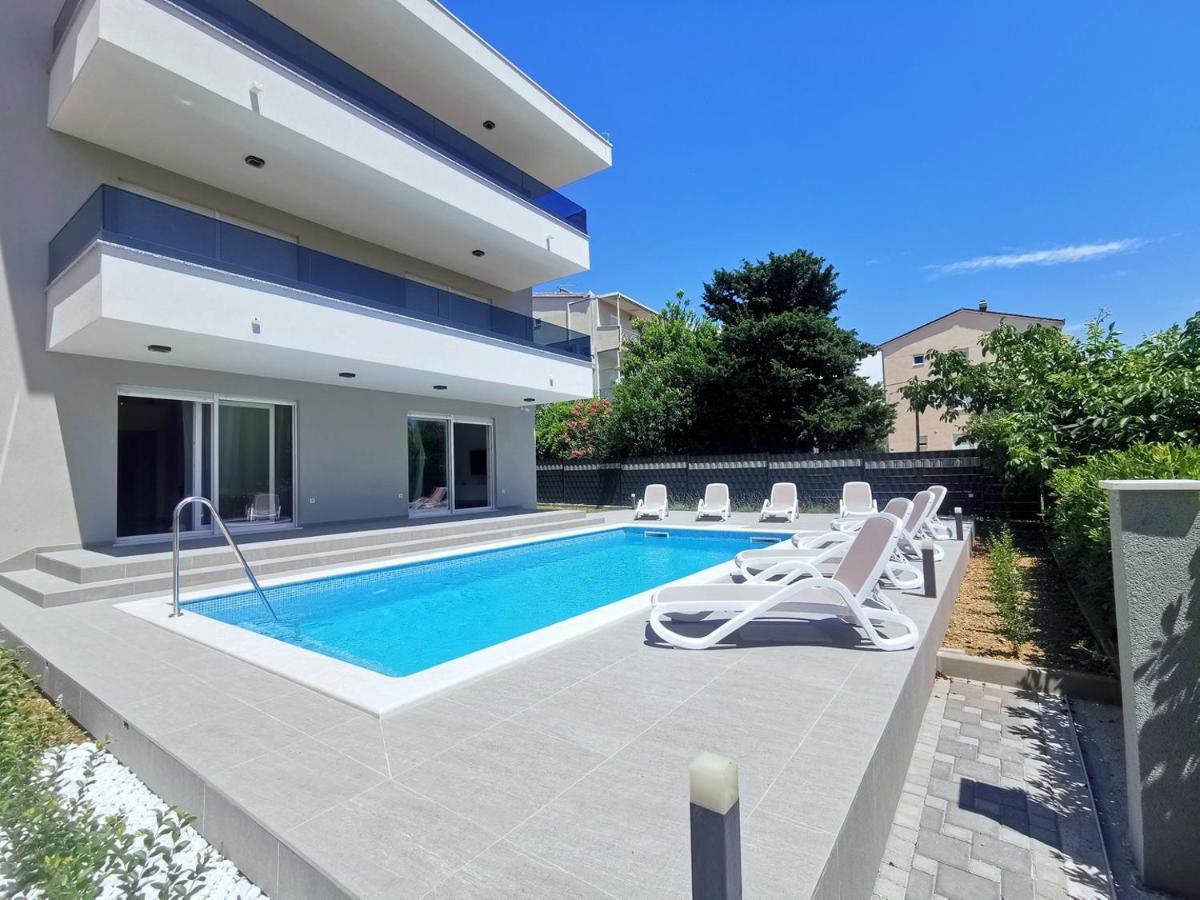 Seka Apartments With A Pool Kaštela Extérieur photo