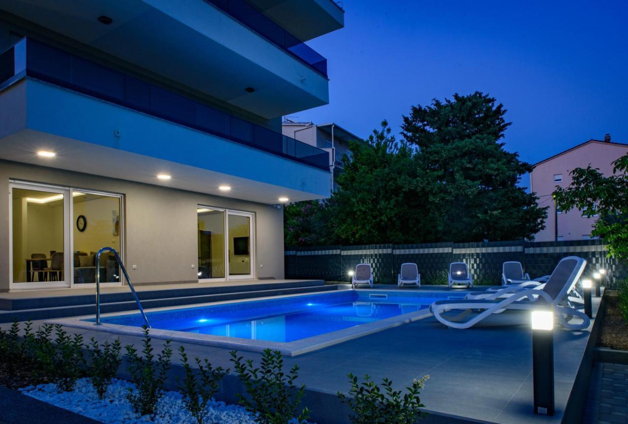 Seka Apartments With A Pool Kaštela Extérieur photo